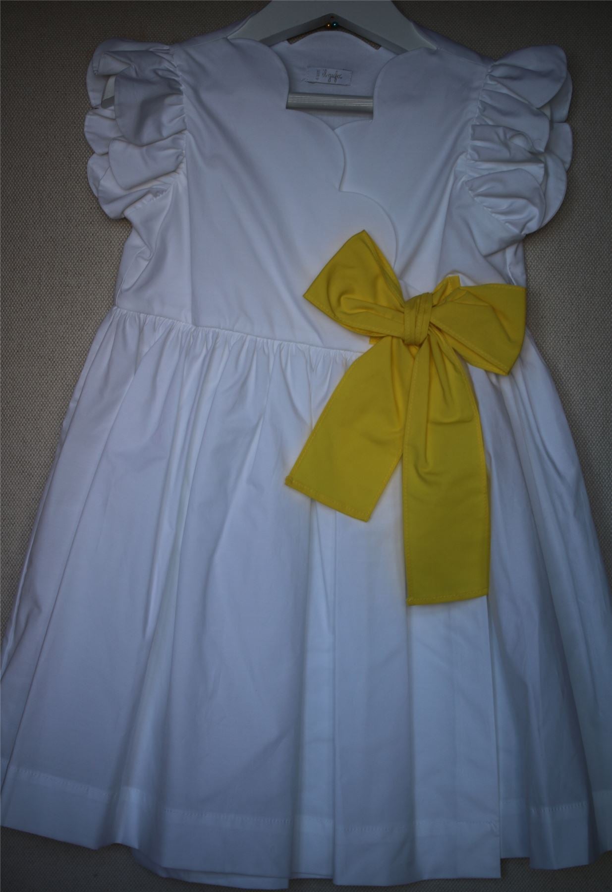 IL GUFO GIRLS WHITE COTTON DRESS WITH YELLOW BOW 4 YEARS