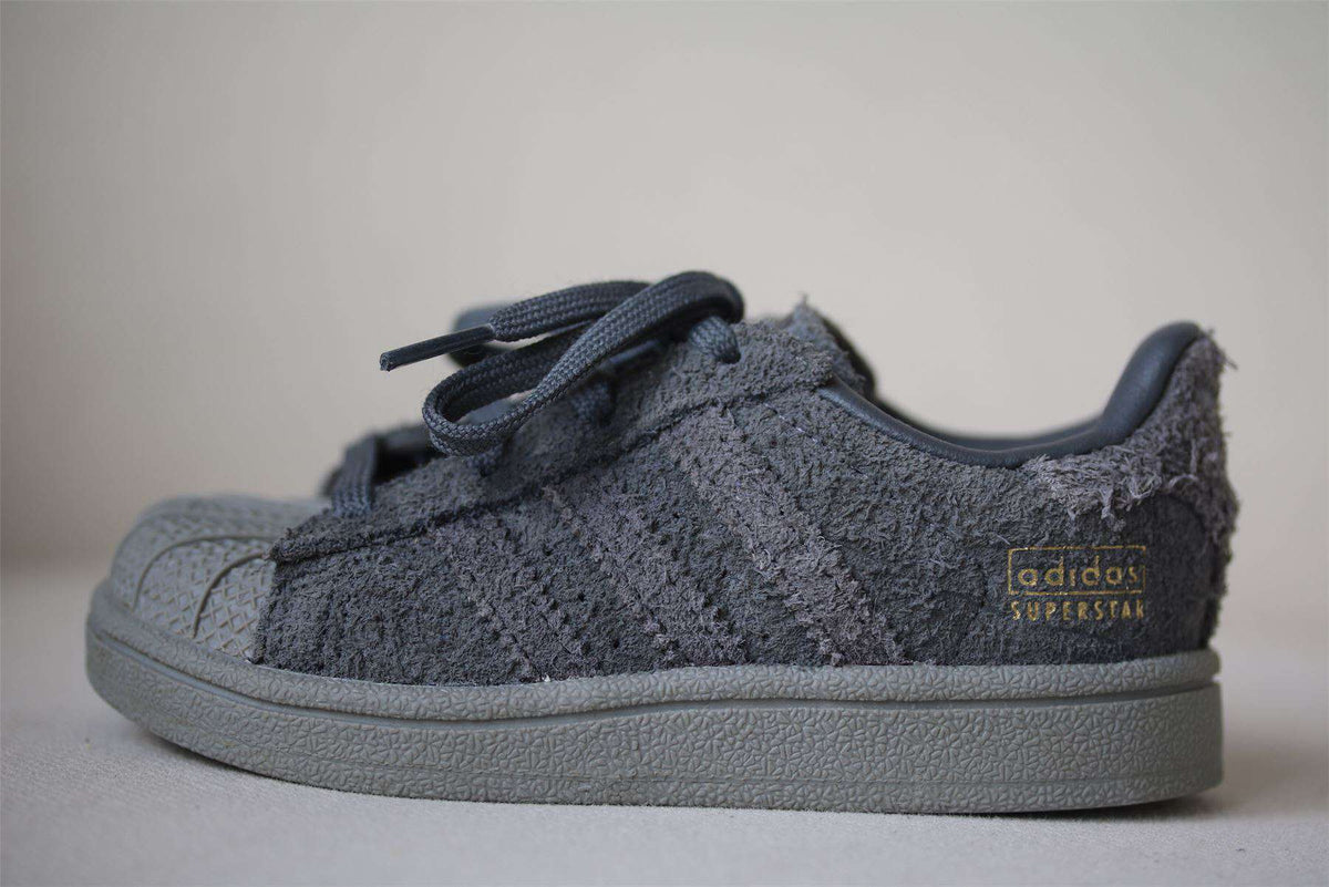 ADIDAS ORIGINALS SUPERSTAR KIDS GREY SUEDE TRAINERS EU 23 UK 6