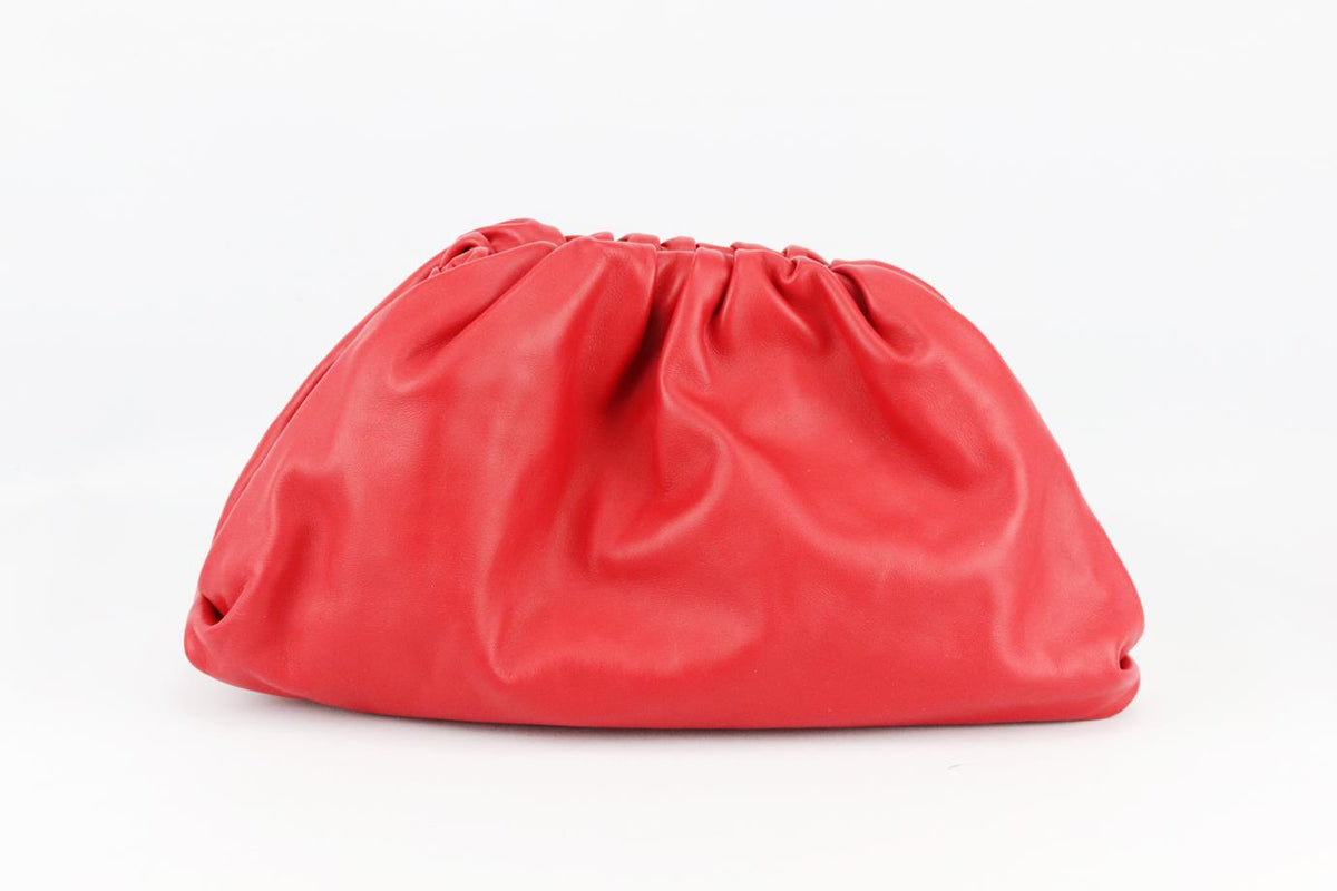 BOTTEGA VENETA THE POUCH LARGE LEATHER CLUTCH