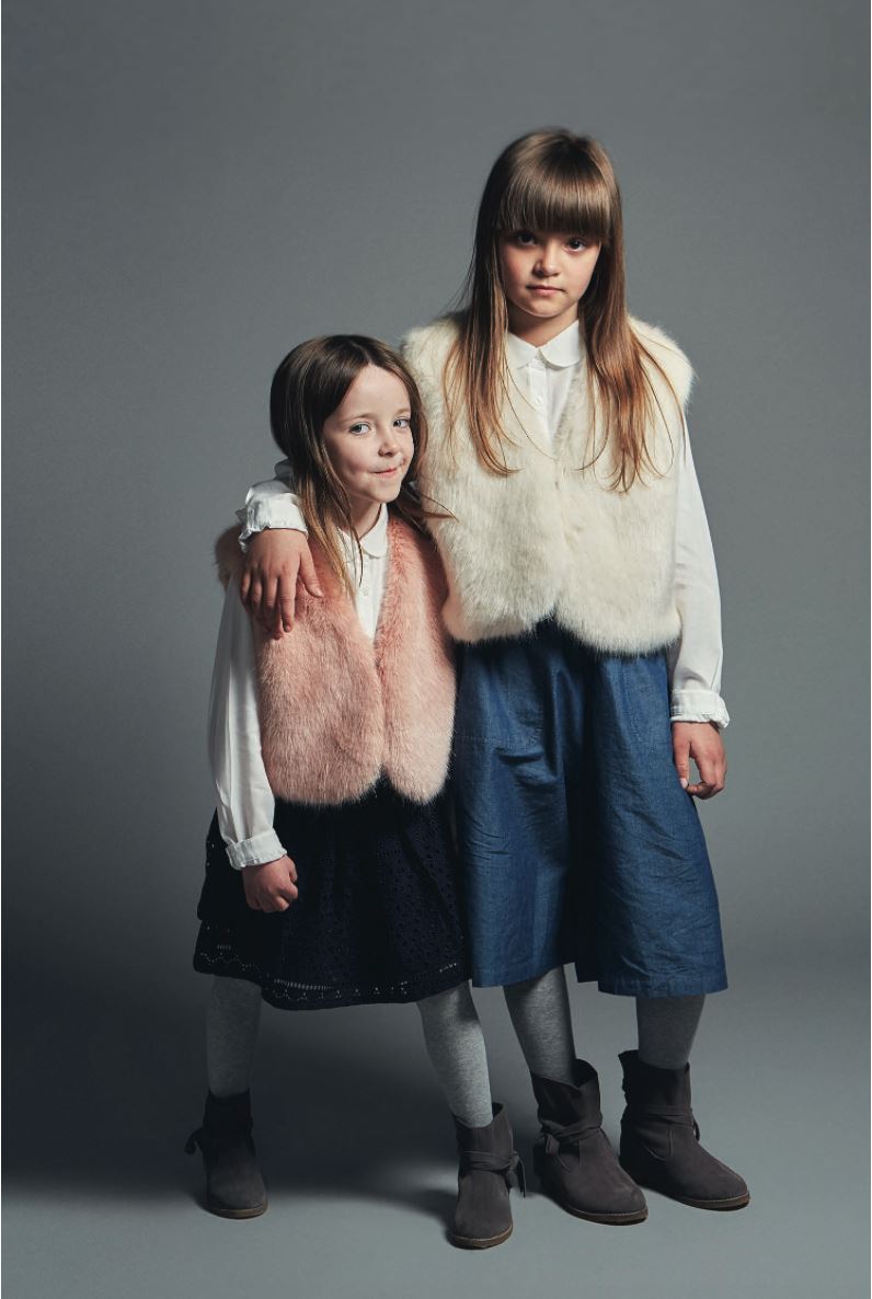 HELEN MOORE GIRLS ERMINE WHITE FAUX FUR WAISTCOAT GILET 4-6 YEARS