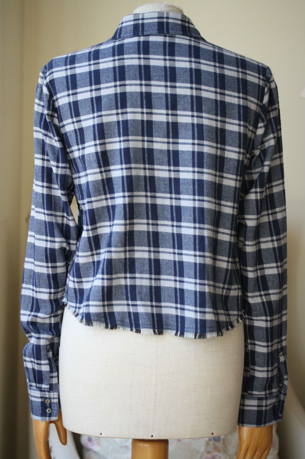ELIZABETH AND JAMES BUCKLEY PLAID FRAYED HEM SHIRT SMALL