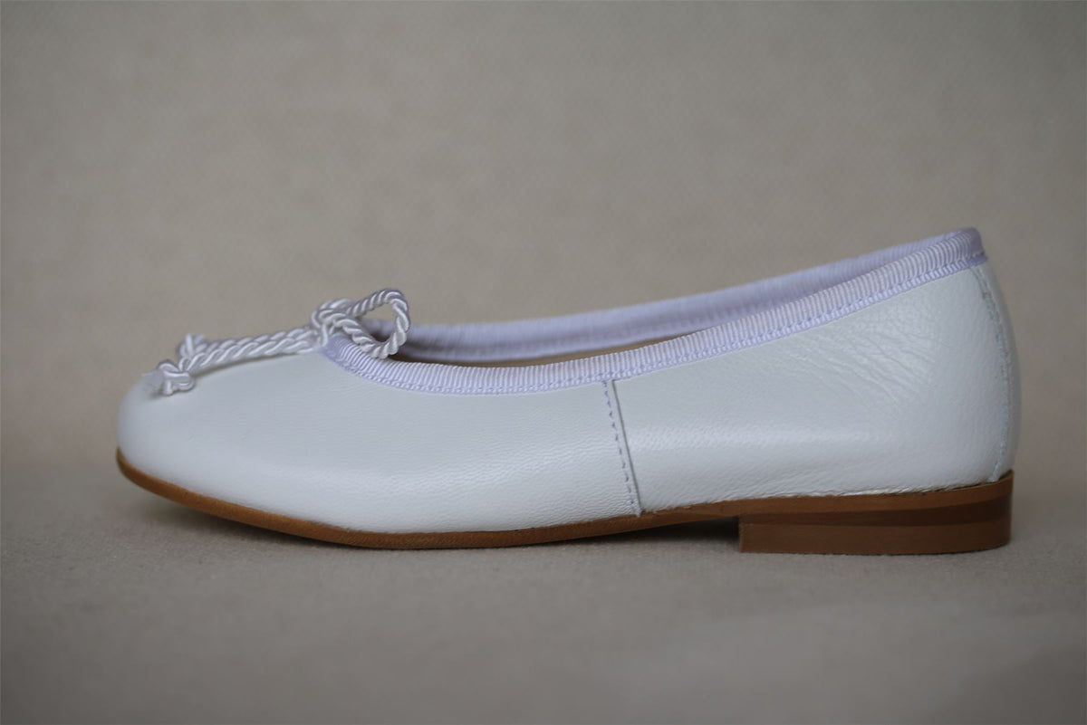 OSCAR DE LA RENTA GIRLS WHITE LEATHER FLATS EU 25 UK 7.5