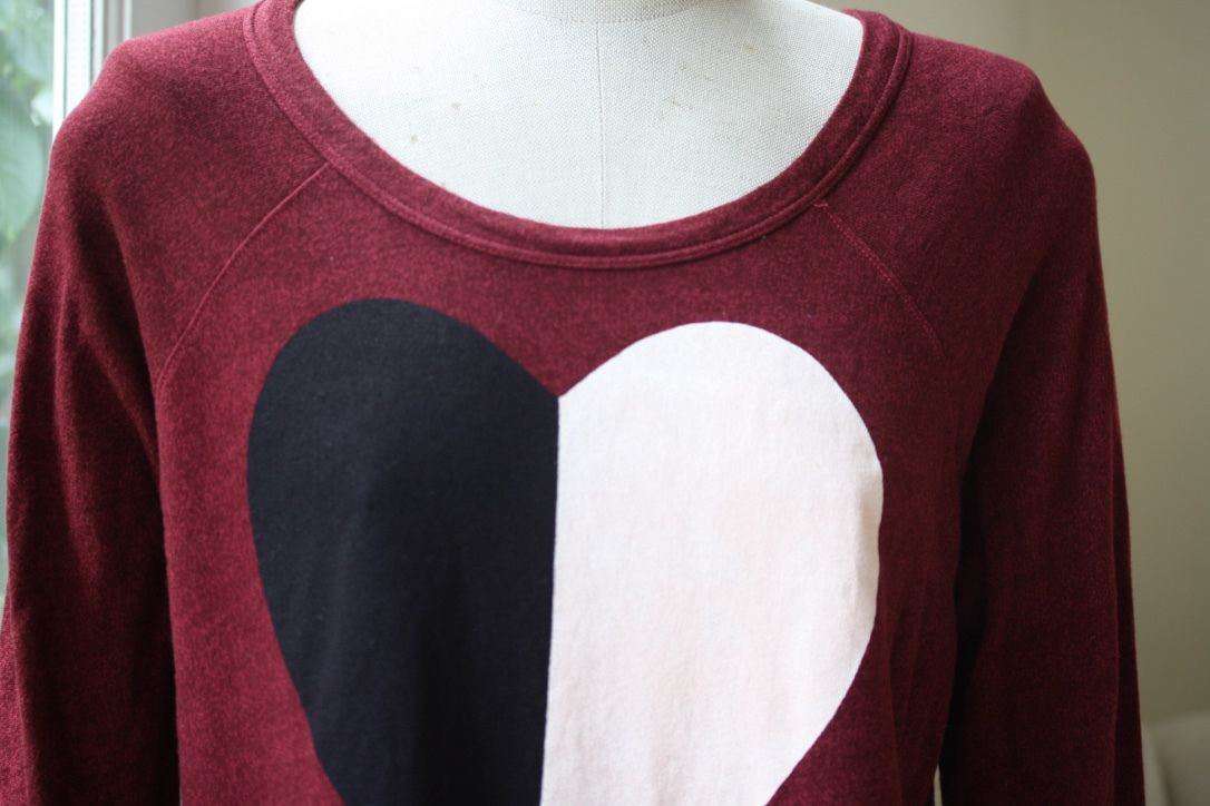 SUNDRY HEART BURGUNDY SWEATSHIRT SIZE 2 SMALL