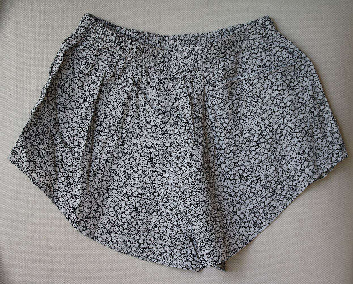 FLYNN SKYE SADIE FLORAL SHORTS XSMALL