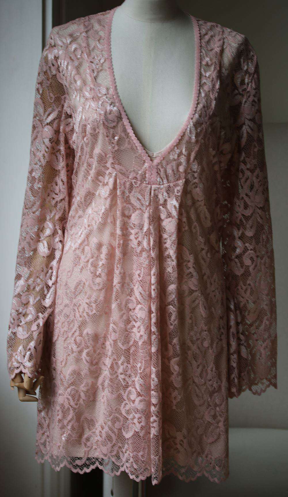 MELISSA ODABASH WELCH LACE V-NECK DRESS MEDIUM