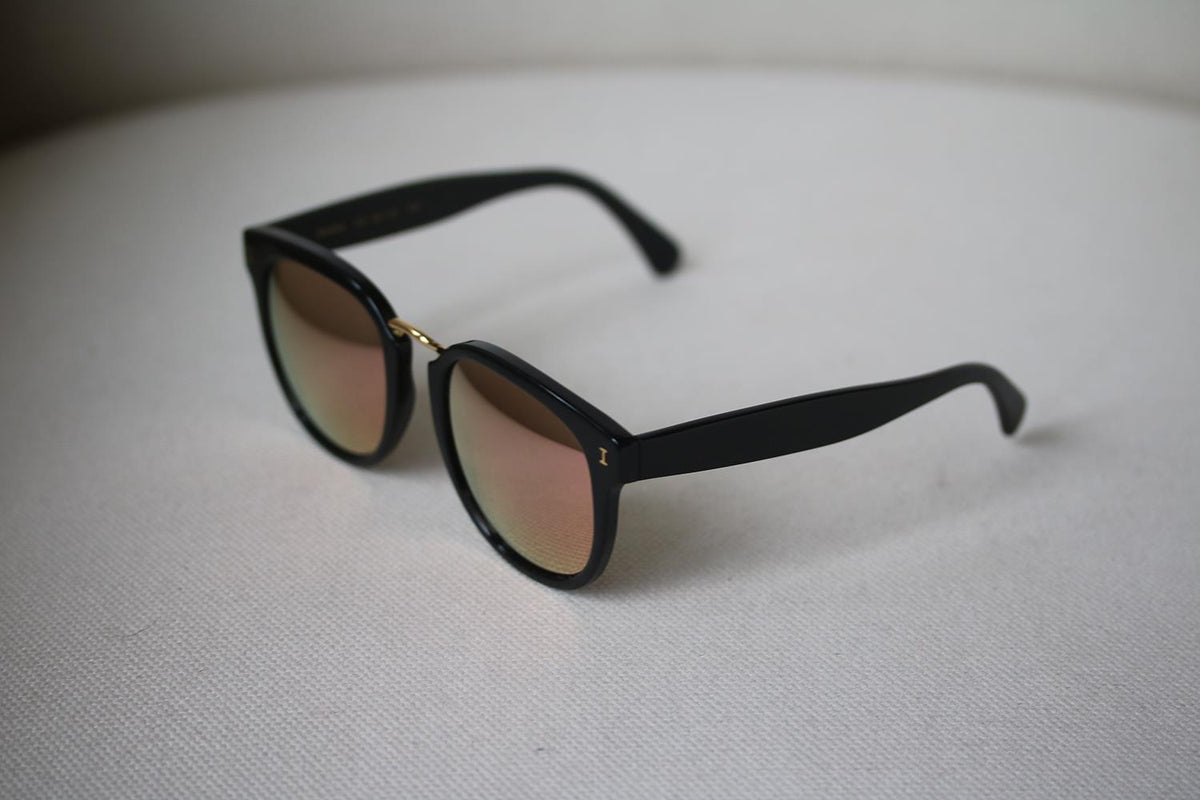 ILLESTEVA SARDINIA MIRRORED SQUARE SUNGLASSES