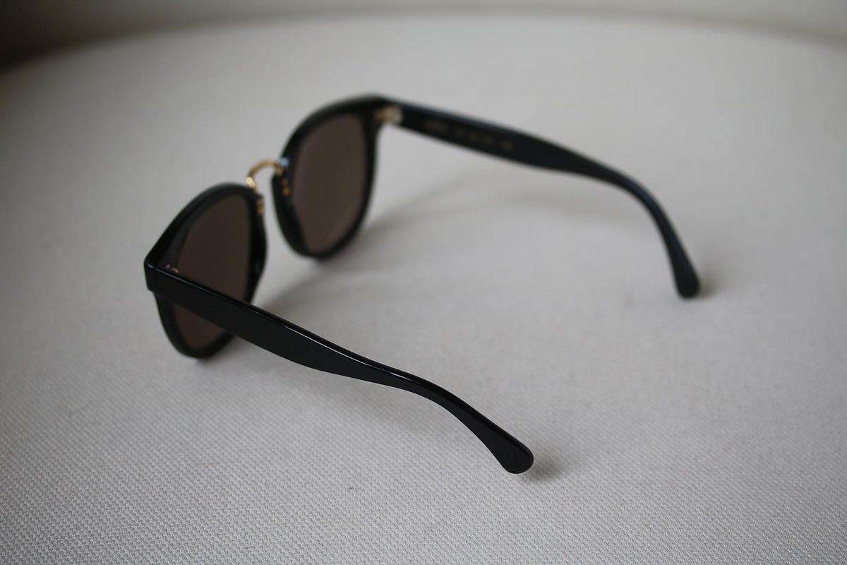 ILLESTEVA SARDINIA MIRRORED SQUARE SUNGLASSES