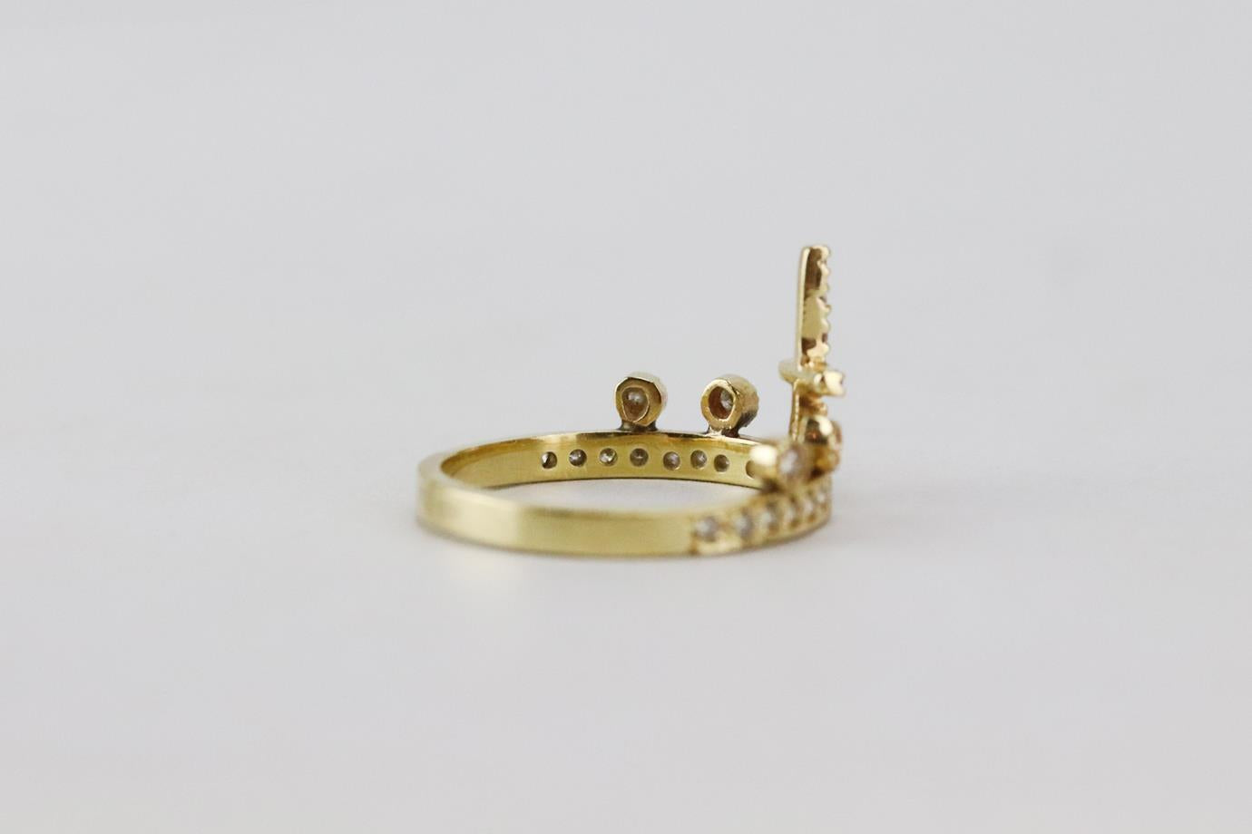JACQUIE AICHE 14K YELLOW GOLD CROSS CROWN STACK RING 15 MM