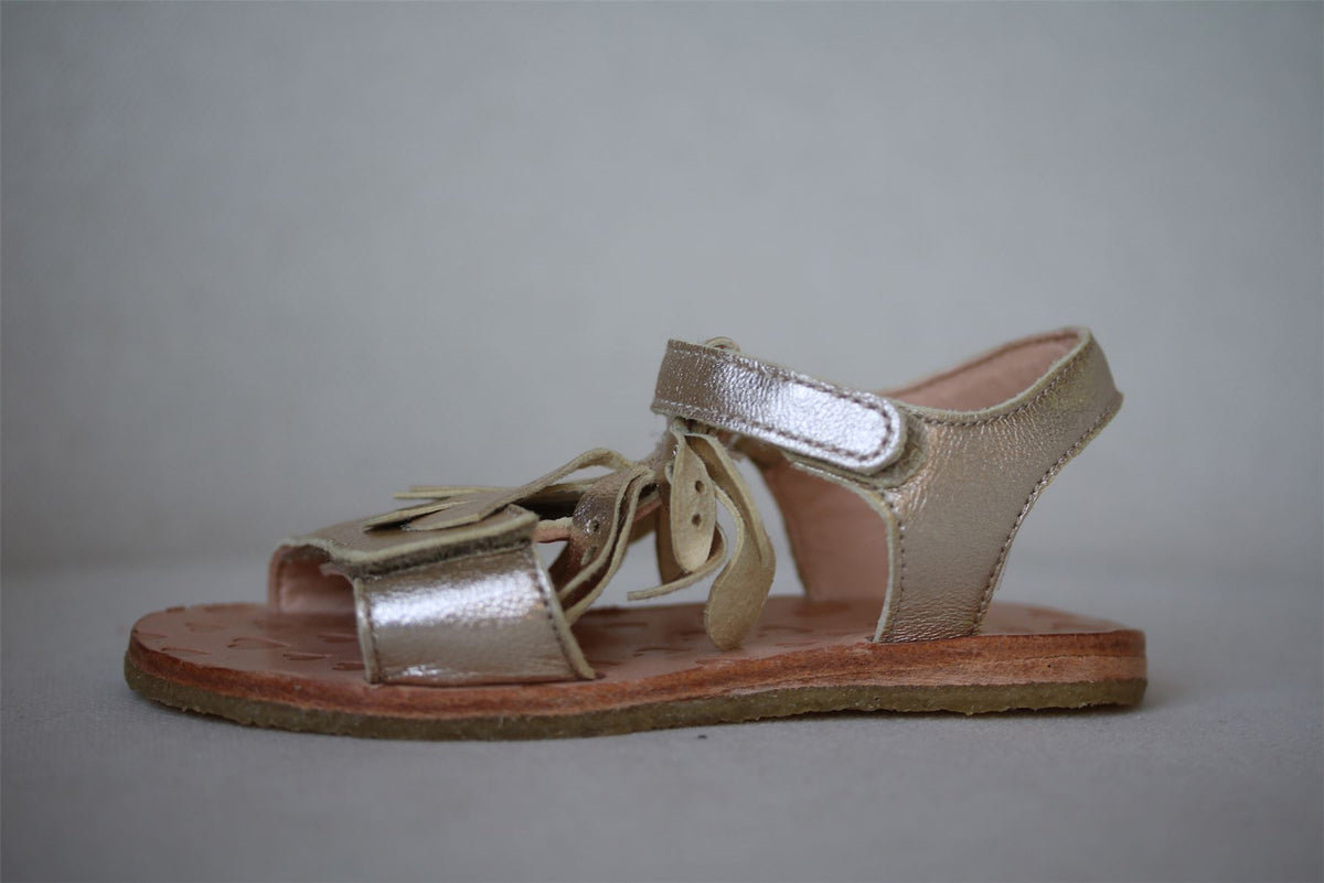 EASY PEASY GIRLS GOLD LEATHER FAFA SANDALS EU 25 UK 7.5
