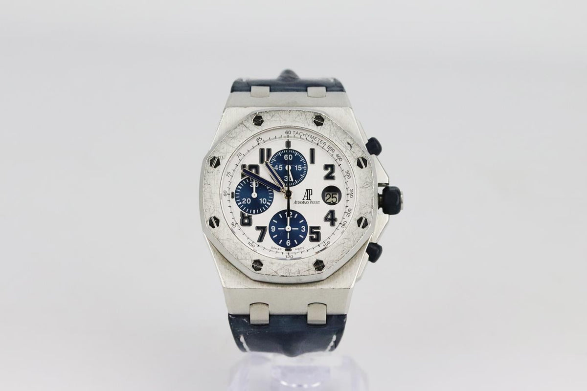 AUDEMAR PIGUET ROYAL OAK OFFSHORE CHRONOGRAPH 42MM NAVY MODEL WRIST WATCH