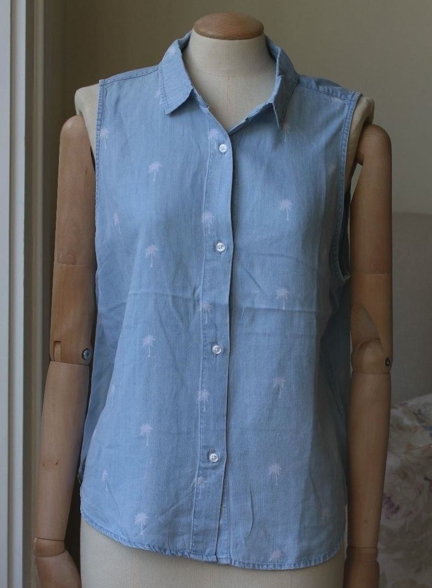RAILS SLEEVELESS PALM TREE PRINT SHIRT MEDIUM