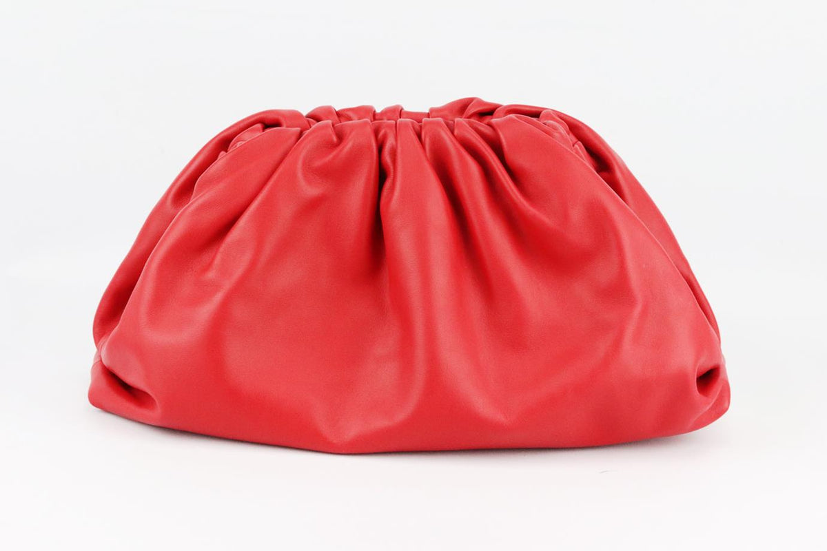 BOTTEGA VENETA THE POUCH LARGE LEATHER CLUTCH