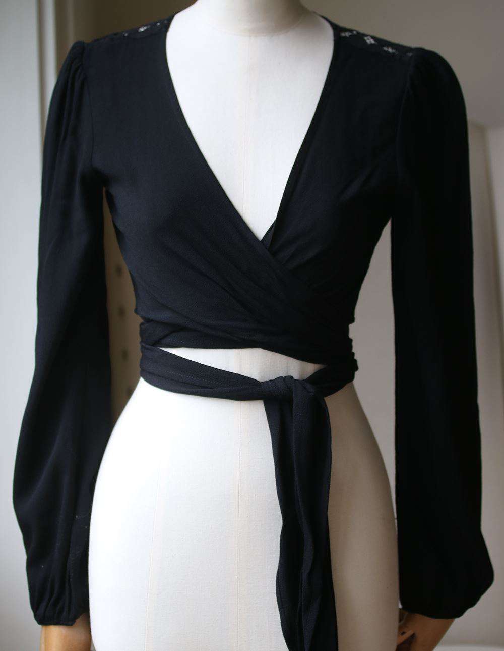 FLYNN SKYE THAT'S A WRAP LONG SLEEVE TOP SMALL