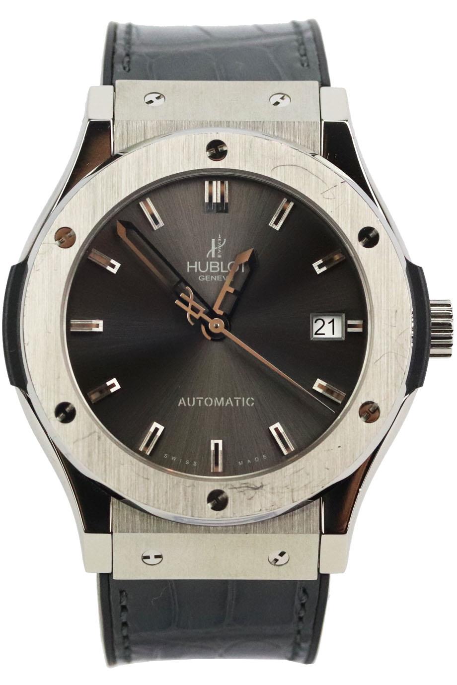 HUBLOT CLASSIC FUSION RACING GREY 42MM TITANIUM AND ALLIGATOR WRIST WATCH