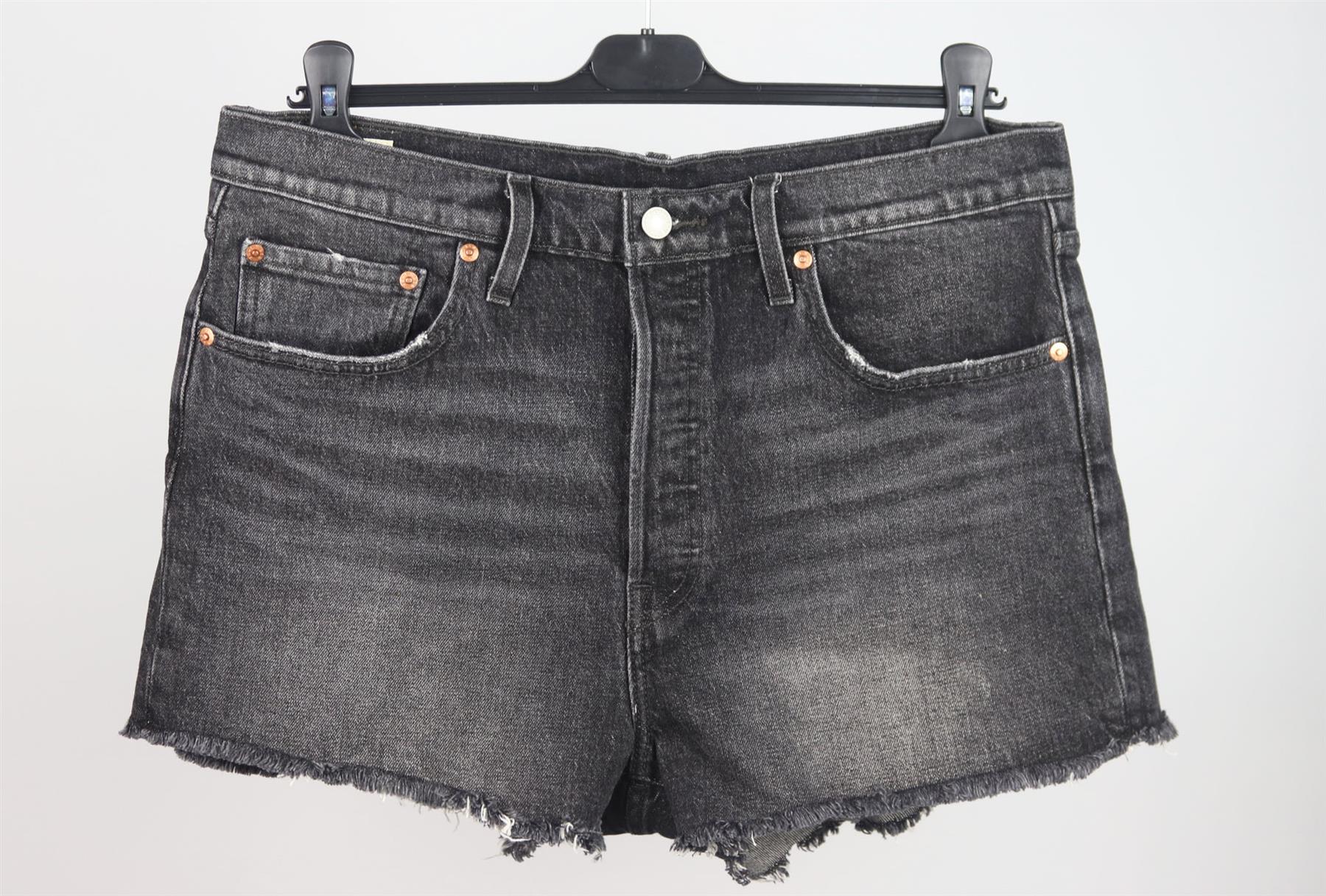 LEVI'S FRAYED HIGH WAISTED DENIM SHORTS W32 UK 14