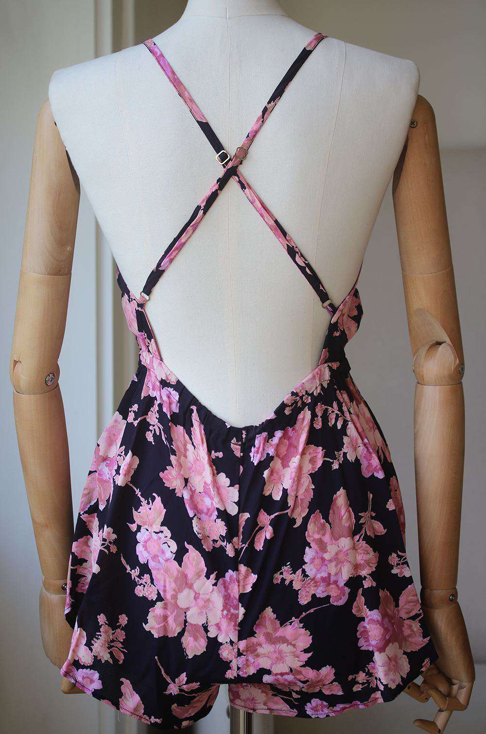 FLYNN SKYE RACHEL FLORAL ROMPER SMALL