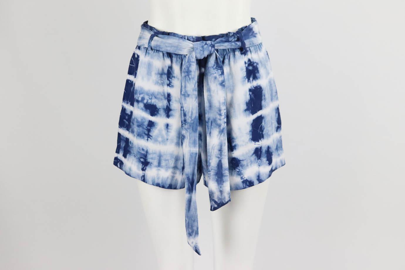BELLA DAHL BELTED TIE DYED CHAMBRAY SHORTS SMALL