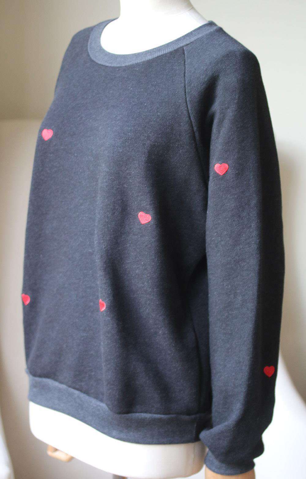 WILDFOX SCATTERED HEARTS COTTONS SWEATSHIRT LARGE
