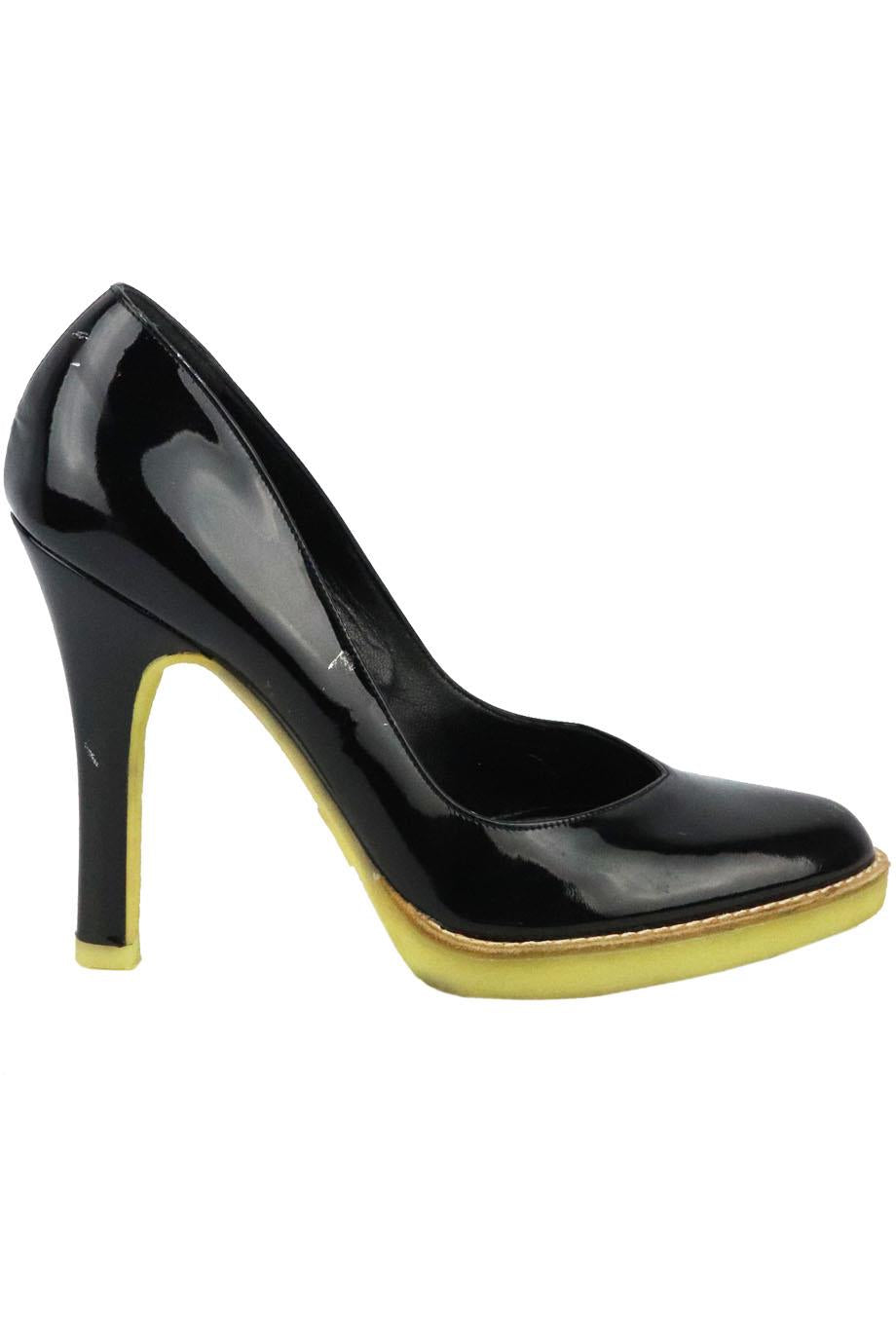 GUCCI PATENT LEATHER PUMPS EU 37 UK 4 US 7