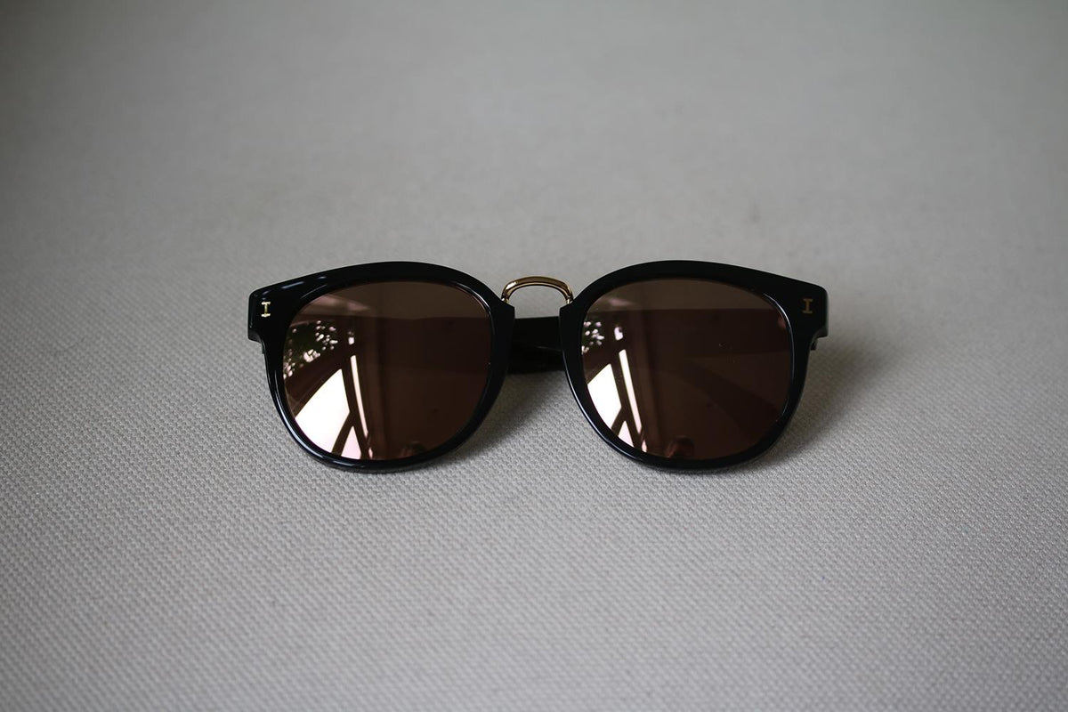 ILLESTEVA SARDINIA MIRRORED SQUARE SUNGLASSES