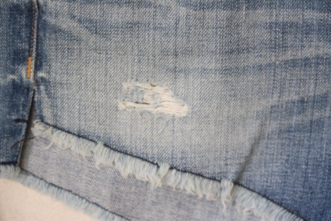 RAG AND BONE CHESAPEAKE DENIM CUTOFF SHORTS W26 UK 8