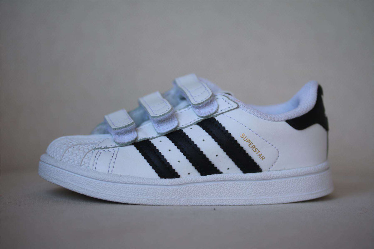 ADIDAS ORIGINALS SUPERSTAR KIDS WHITE BLACK STRIPE TRAINERS EU 21 UK 5
