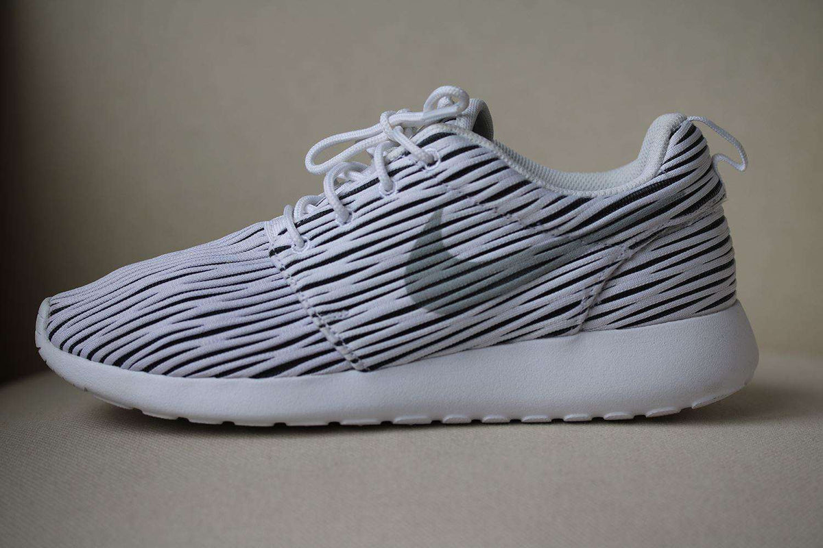 NIKE ROSHE RUN TEXTURED SNEAKERS FR 39 UK 5.5 US 8
