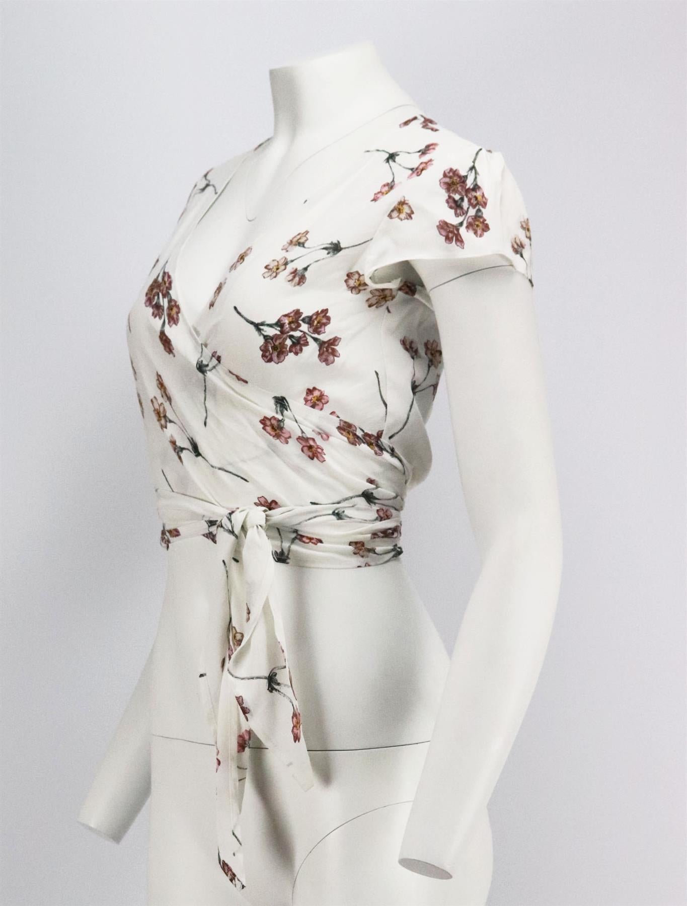 FLYNN SKYE CROPPED FLORAL PRINT CREPE WRAP TOP SMALL
