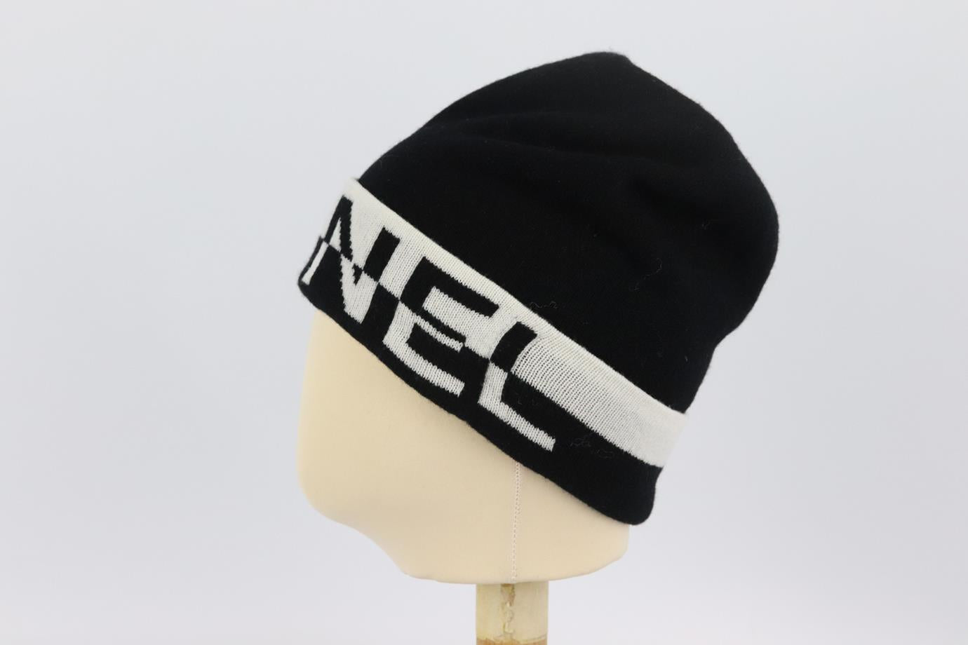 CHANEL 2020 LOGO INTARSIA CASHMERE BEANIE ONE SIZE