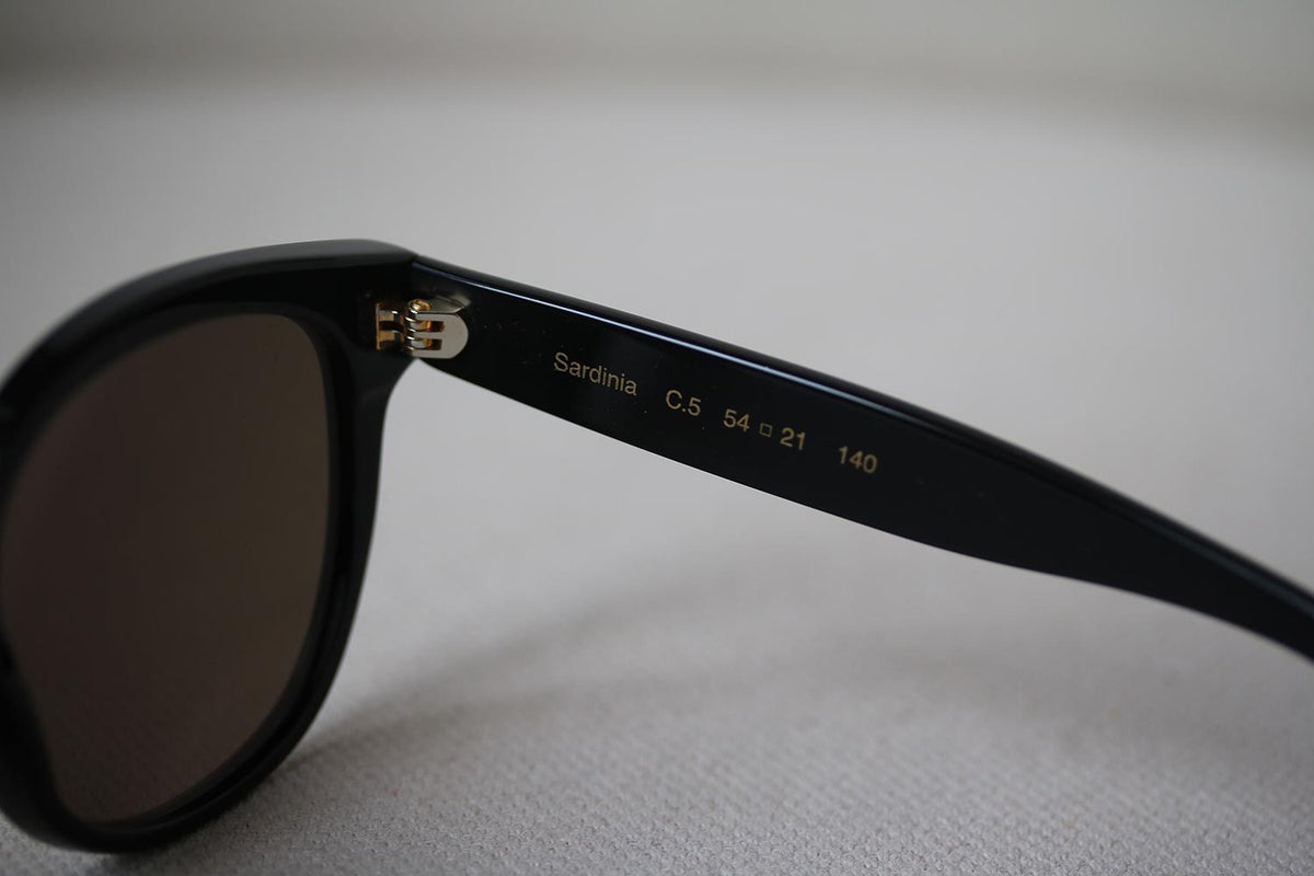 ILLESTEVA SARDINIA MIRRORED SQUARE SUNGLASSES