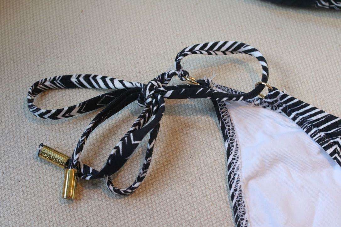 MELISSA ODABASH BLACK AND WHITE GRAPHIC BIKINI UK 10/14
