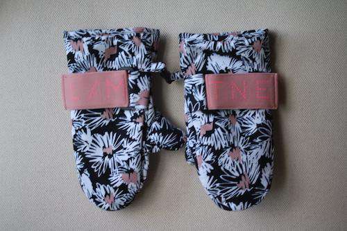 STELLA MCCARTNEY KIDS GIRLS DAISY PRINT SKI GLOVES SMALL 2-4 YEARS