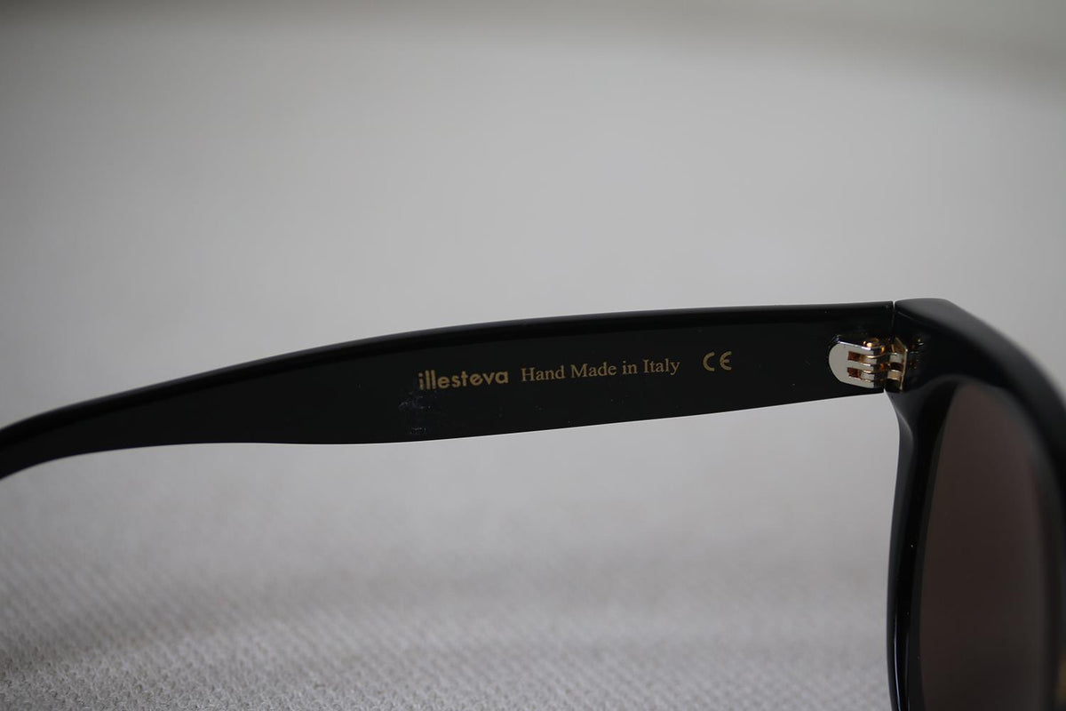 ILLESTEVA SARDINIA MIRRORED SQUARE SUNGLASSES