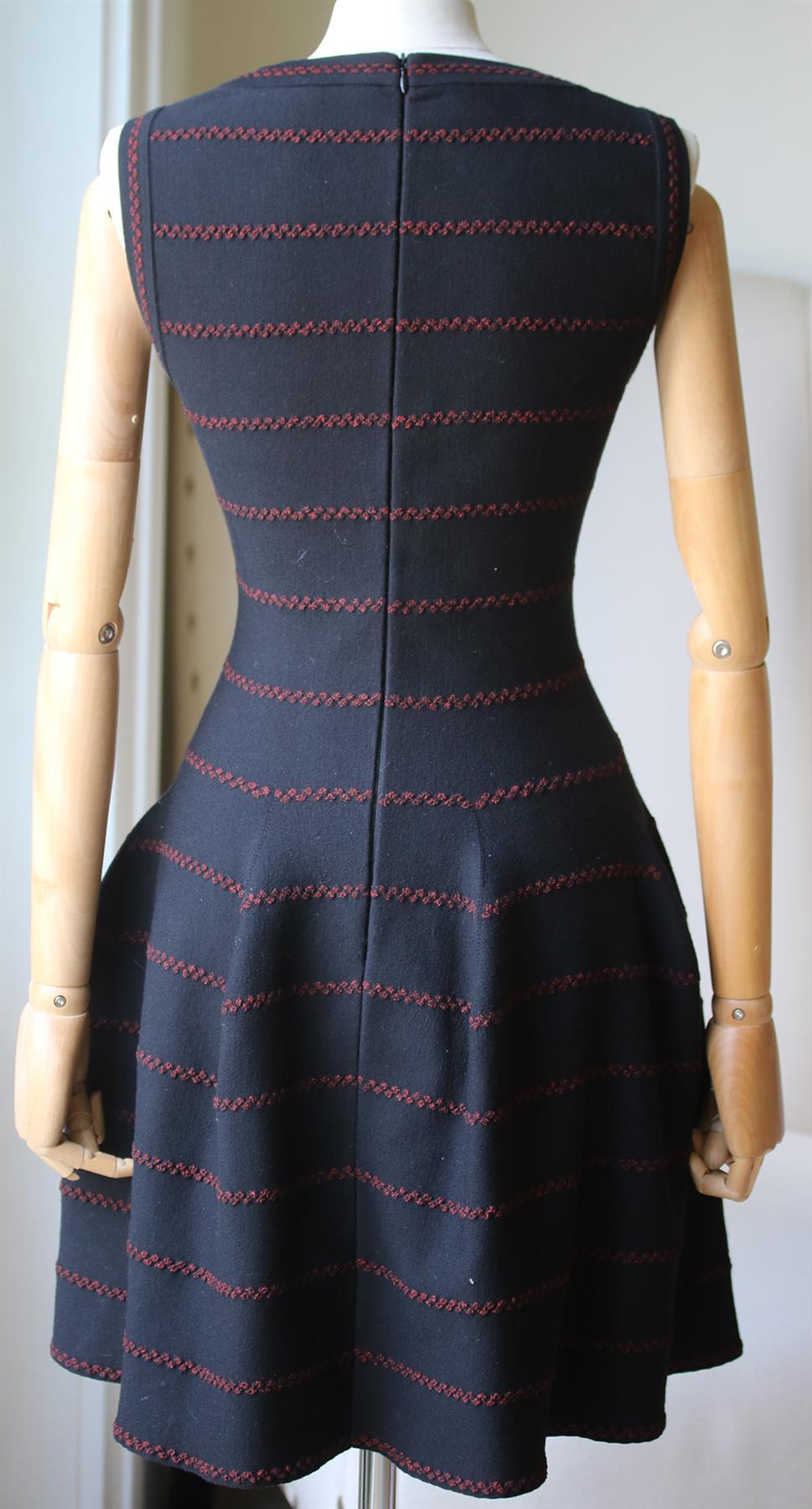 AZZEDINE ALAÏA TEXTURED STRETCH KNIT DRESS FR 40 UK 12